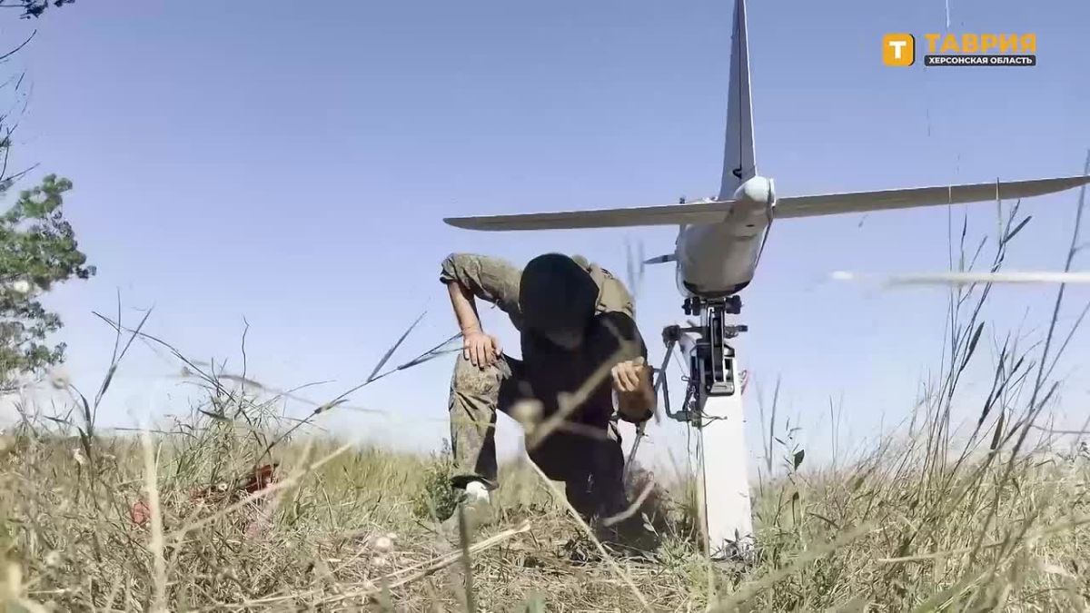Расчет разведывательного БпЛА "Орлан-10" 18-й армии "Днепра" вскрыл скопление пехоты ВСУ на Херсонском направлении