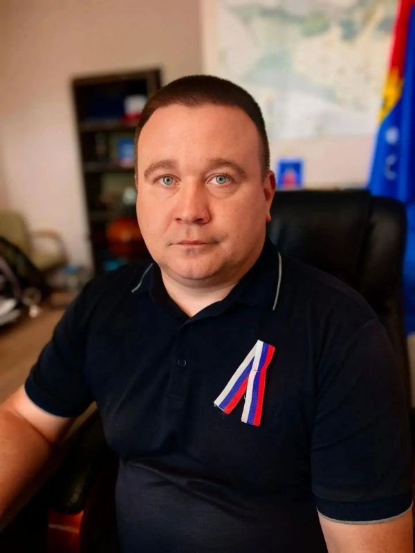«Три цвета Родины»: в Голопристанском муниципальном округе отметили День Государственного флага России