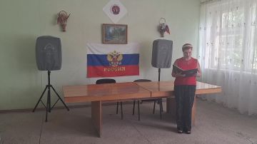 Надежда Бабешко: Сегодня,22 августа, мы отмечаем важный государственный праздник — День Государственного флага и от всей души,культурный работник Новосемёновского сельского Клуба и заместитель начальника...