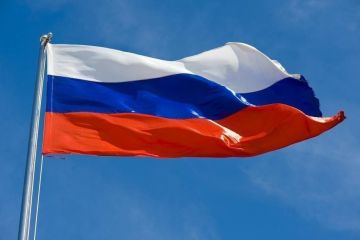 Владимир Сальдо поздравил жителей Херсонской области с Днём Государственного флага Российской Федерации