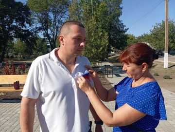 «Наш Российский Триколор»: яркая уличная акция ко Дню флага!