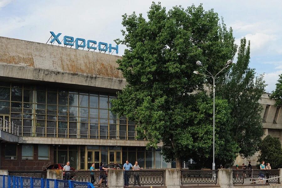Доброе утро, Херсонщина!. Обесцвечен солнцем пёстрый луг