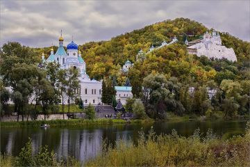 В Святогорской лавре зверски убили монаха, и ранили еще двоих