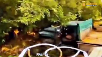 FPV-дроны Новороссийских десантников группировки войск "Днепр" уничтожили РСЗО "Град", грузовики и антенны связи ВСУ