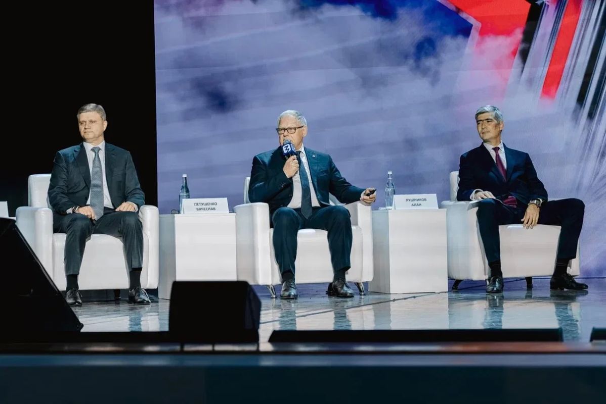 Председатель правления Госкомпании «Автодор» Вячеслав Петушенко принял участие в сессии «Забота о своих» в рамках форума ветеранов специальной военной операции «Вместе победим!»
