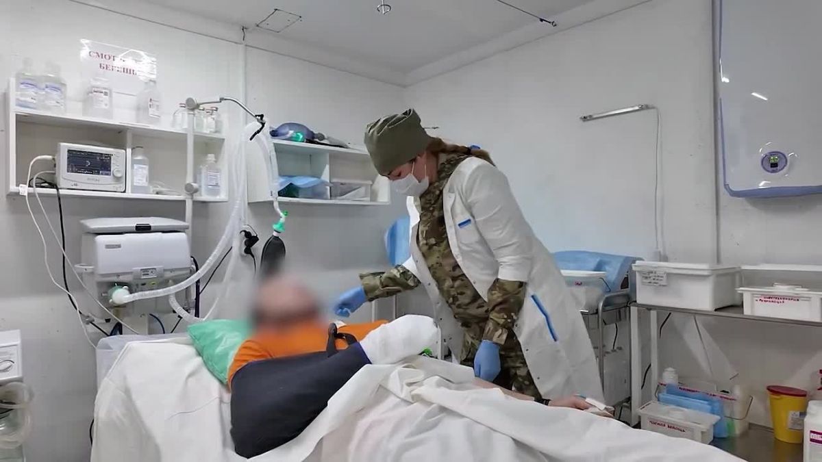 Владимир Сальдо поздравил военных медиков Херсонского направления с профессиональным праздником