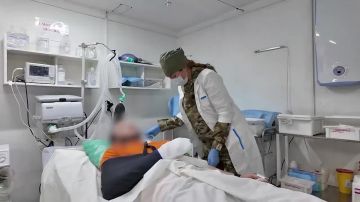 «Цена каждой минуты — жизнь»: Владимир Сальдо поздравил военных медиков Херсонского направления