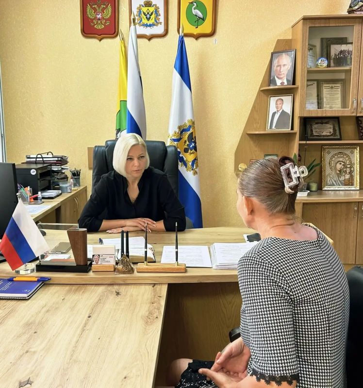 Провела личный прием граждан