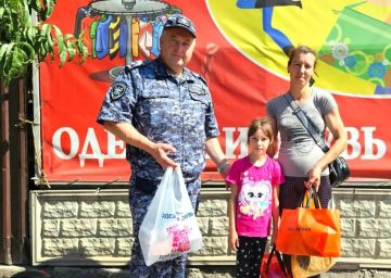 Транспортные полицейские Херсонской области присоединились к акции «Помоги пойти учиться»