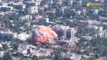 Российские военные поразили ФАБами пункт дислокации ВСУ на Херсонском направлении