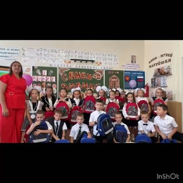 Адыгея сделала подарки ко Дню знаний первоклассникам четырех муниципалитетов Херсонской области