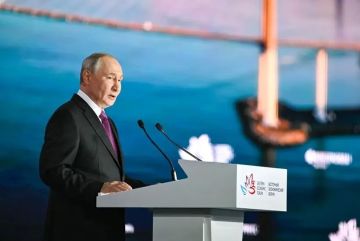 «Важно не переохладить экономику»: Путин — об инфляции, бюджете и инвестициях на ВЭФ
