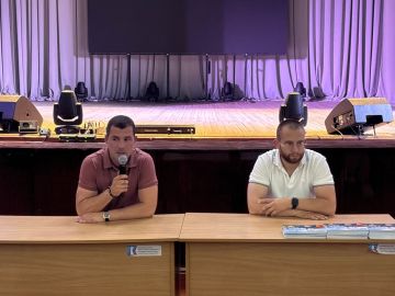 Сегодня вместе с Министром культуры Херсонской области Артемом Лагойским работали в Каланчакском округе
