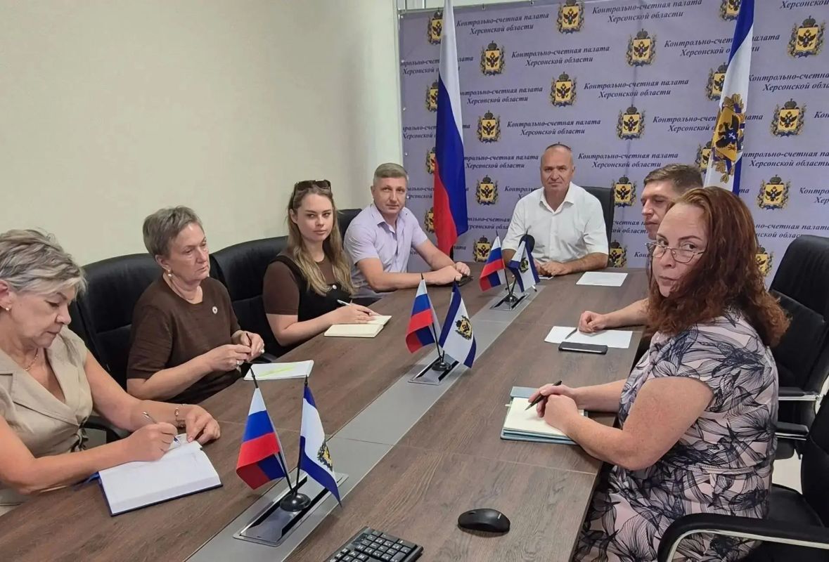 Сотрудники Контрольно-счетной палаты Херсонской области в режиме видеоконференции приняли участие в вебинаре Союза муниципальных контрольно-счетных органов
