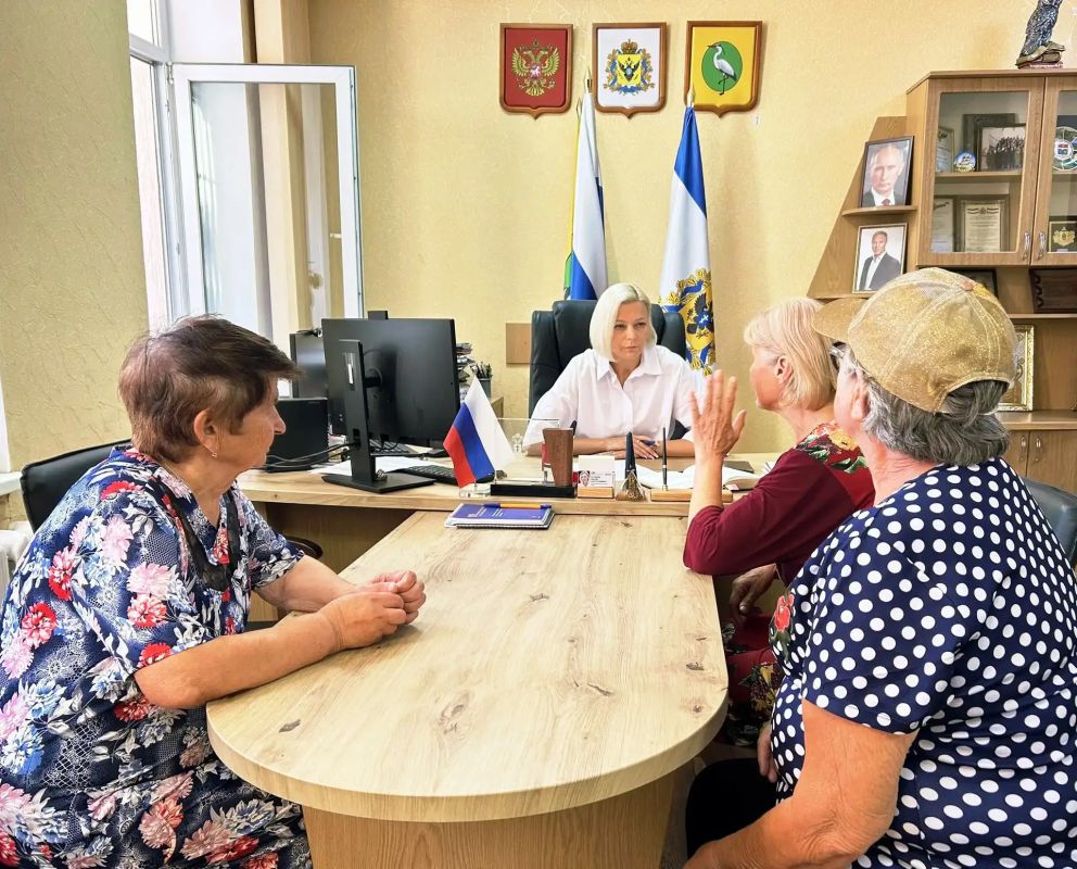 Провела личный прием граждан