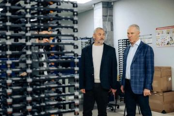 На полях ВЭФ достигнута договоренность о проработке поставок источников бесперебойного питания в Херсонскую область, сообщил Владимир Сальдо