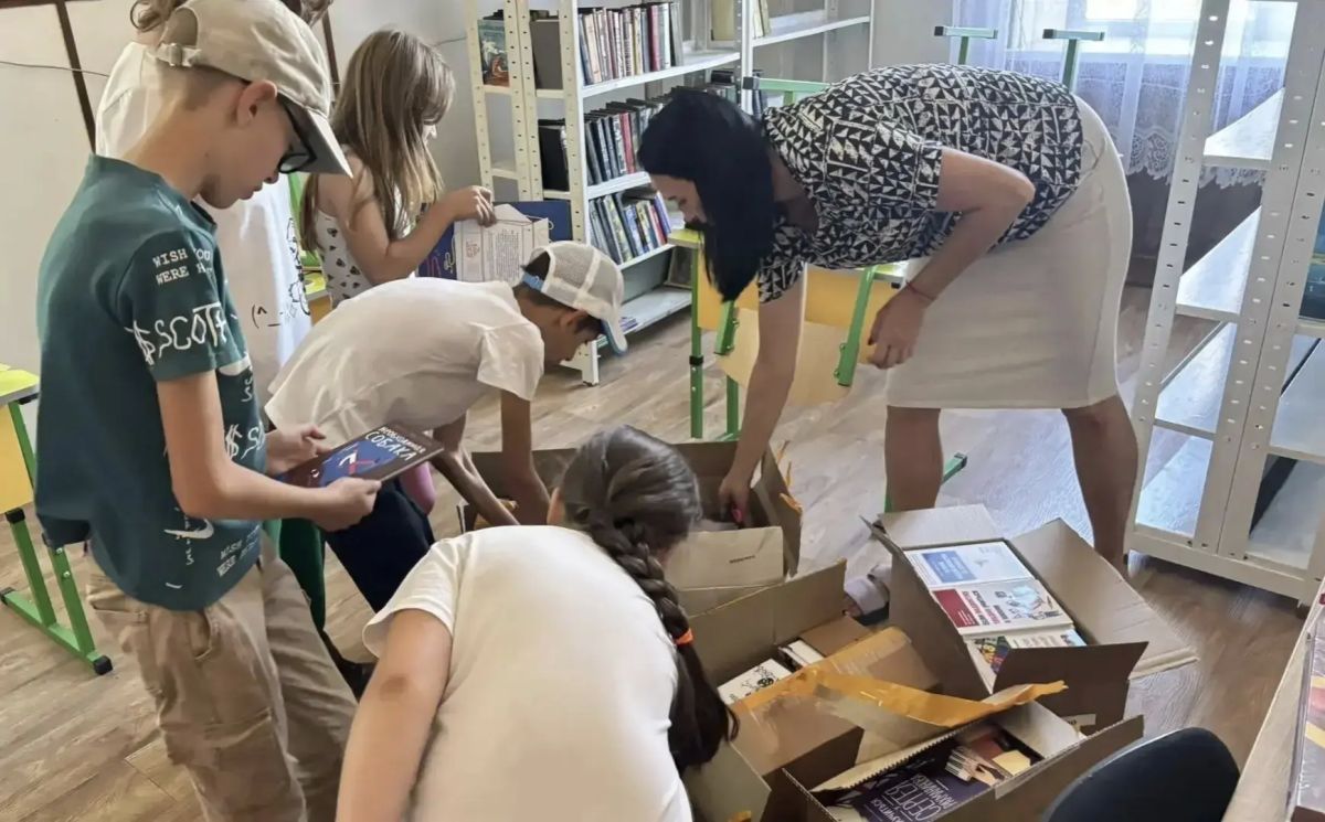 В библиотеку села Дмитровка поступили новые книги