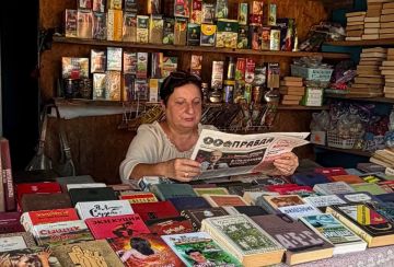 Коммунисты продолжают агитацию населения и рассказывают о Программе Победы КПРФ, с которой партия идет на выборы в Государственную Думу