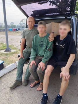 Совет судей Херсонской области и суды региона поздравили воспитанников детского дома с началом учебного года