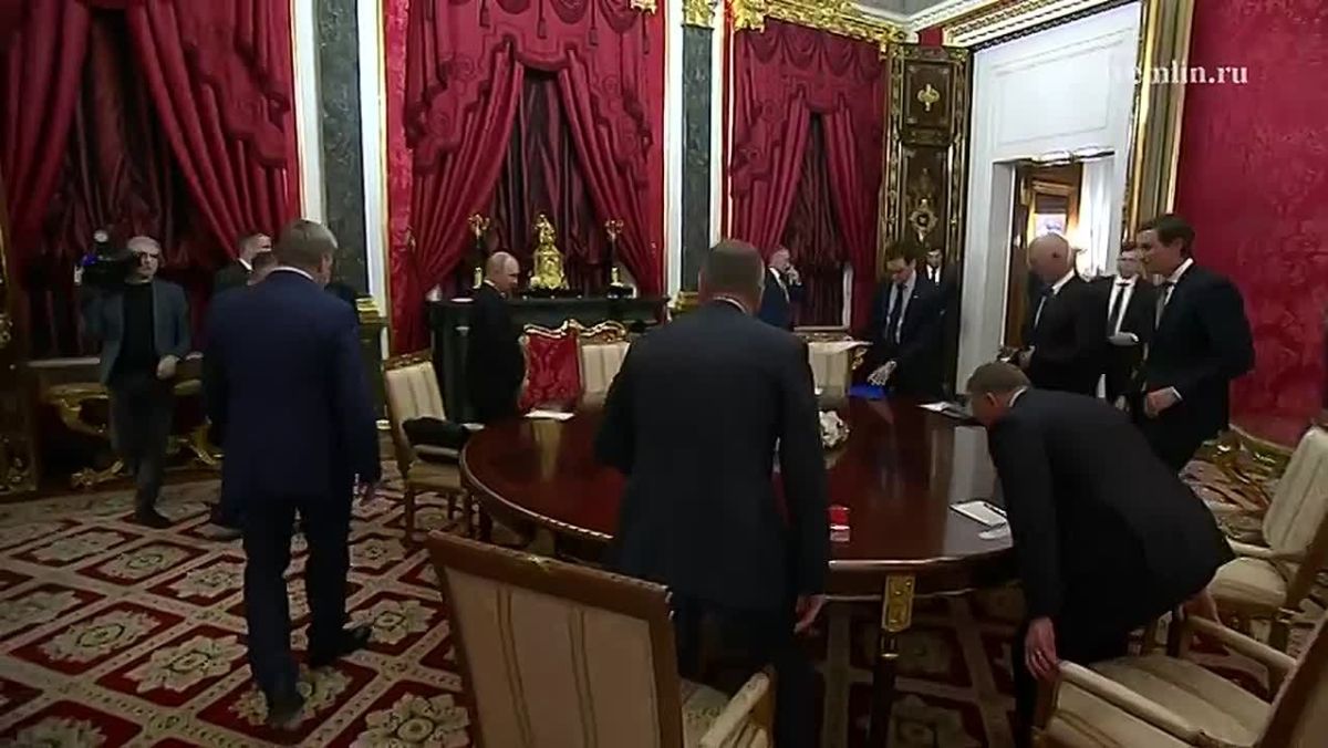 Путин начал встречу с американскими переговорщиками Уиткоффом и Кушнером в Кремле