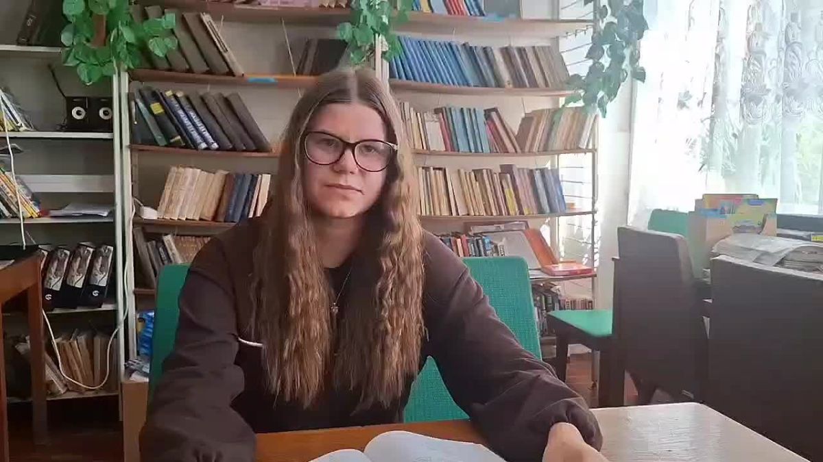 Активисты «Движения Первых» Нижнесерогозского округа приняли участие во флешмобе ко Дню грамотности