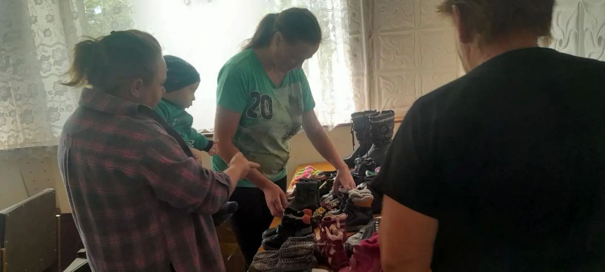 Надежда Бабешко: В Дружбовке многодетным семьям помогли с детской обувью!