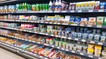 В Новой Каховке проверили наличие товаров и уровень цен в магазинах