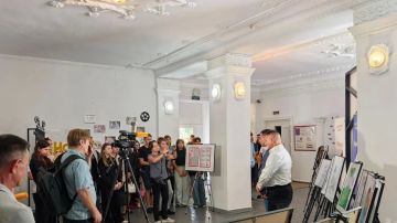 В Скадовске открыли выставку «Герои освобожденной Херсонщины»