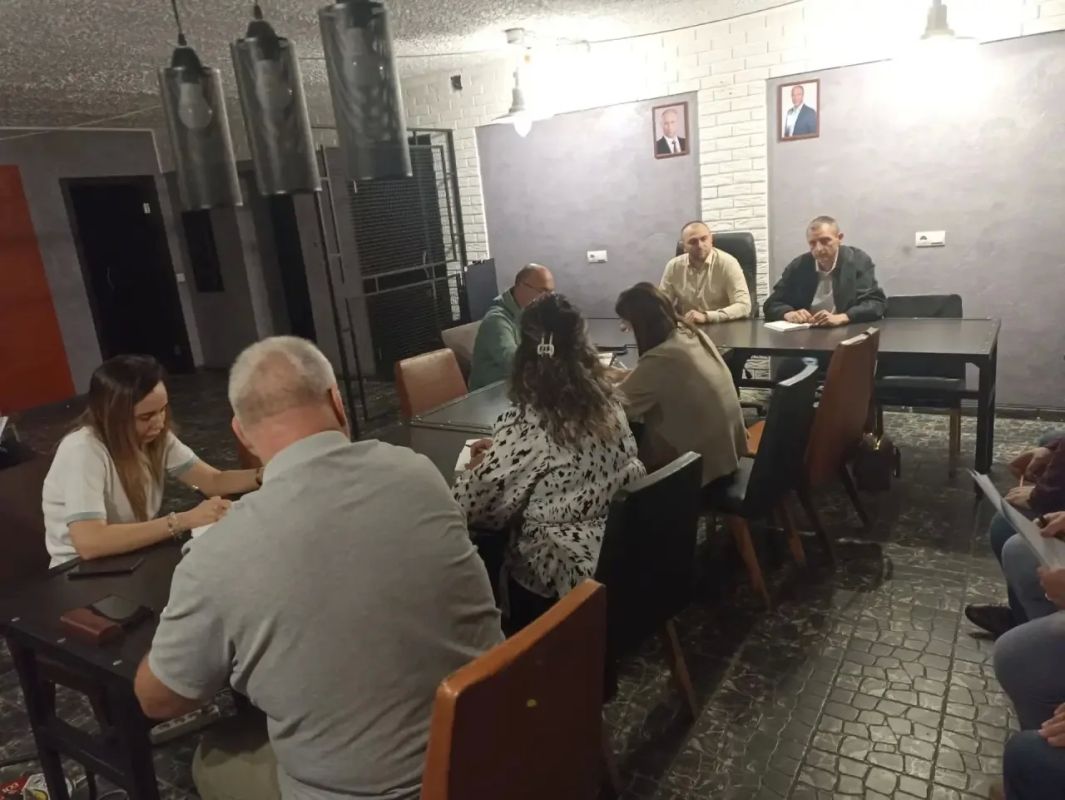 Владимир Оганесов: Продолжаем подготовку к осенне-зимнему периоду: провел совещание с профильными службами округа по вопросам жизнеобеспечения