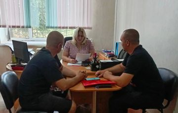 Начальник Каменского территориального отдела Юлия Санина провела личный приём граждан