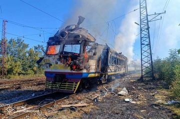 "Укрзализныця" заявляет, что не планирует отменять ни один поезд дальнего следования из-за обстрелов