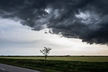 На Херсонскую область 14 сентября обрушатся грозы и шквалистый ветер