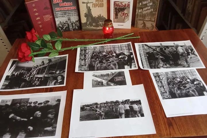 В Горностаевском округе прошла мемориальная акция «Зажги свечу памяти»