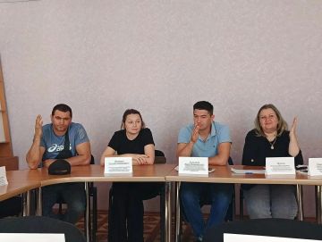 В Чаплинском МО состоялось очередное заседание Комиссии по делам несовершеннолетних и защите их прав (КДН и ЗП)