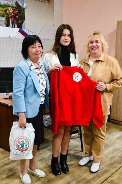 Школьники Херсонской области покоряют международные вершины!