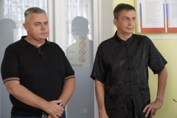 Павел Шувалкин обсудил модернизацию Дома культуры в Верхних Серогозах