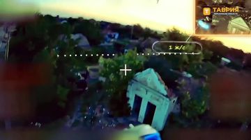Операторы FPV-дронов 49-й армии "Днепра" поразили гаубицу М-777 и автомобиль с личным составом ВСУ на Херсонском направлении