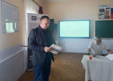 В Геническом строительном колледже состоялась презентация специального выпуска журнала «Родина»