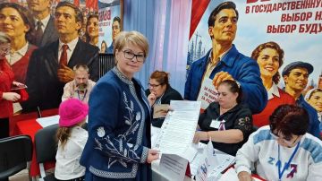 Марина Островская отдала свой голос на выборах в Госдуму
