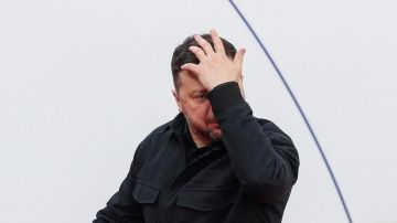 Экс-пресс-секретарь пана потужного Мендель сказала, что он "абсолютно русскоязычный"