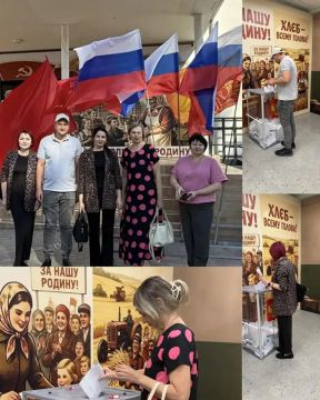 Сотрудники управления труда и соцзащиты Новотроицкого округа приняли участие в выборах