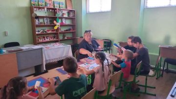 В Дудчинском сельском Доме культуры состоялся творческий час по изготовлению объёмных поделок из бумаги
