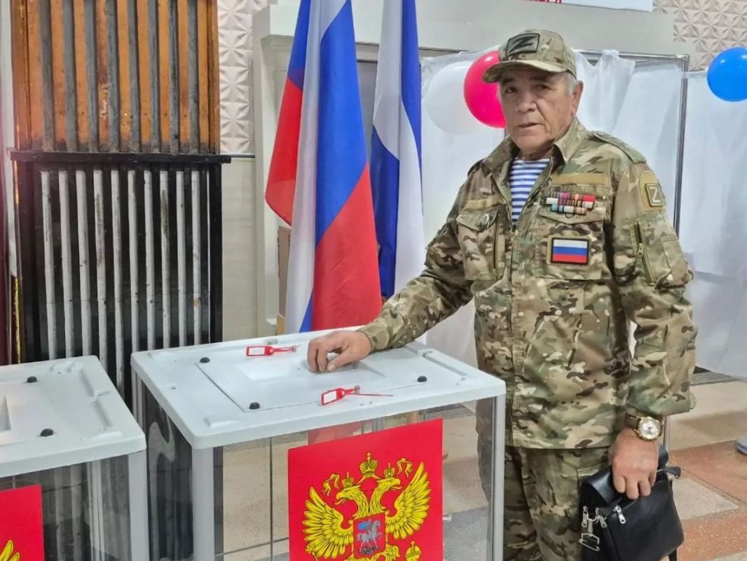 В Геническе проголосовали ветераны Афганистана