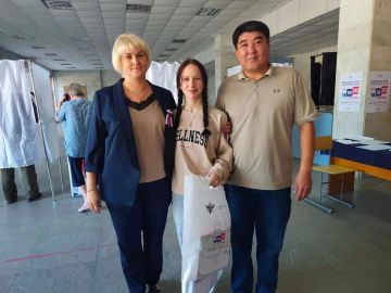 Первый голос в поддержку будущего: поздравление молодого избирателя в Скадовске
