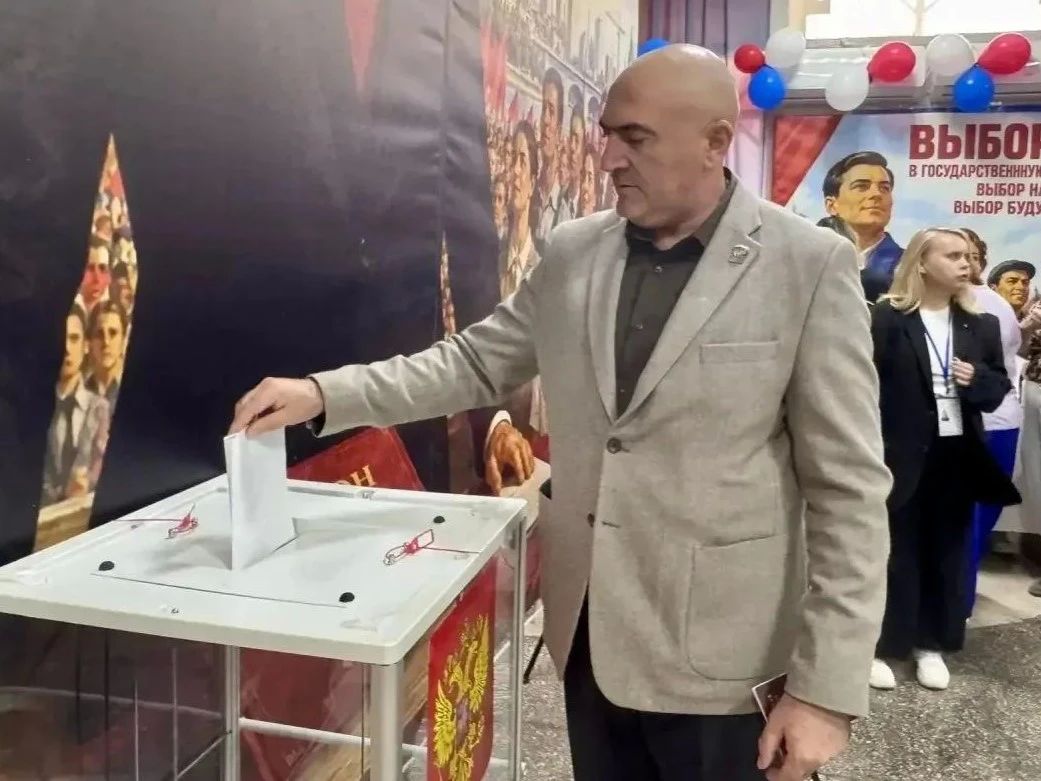 В разных муниципалитетах Херсонской области проголосовали люди, которые ежедневно отвечают за законы, работу территорий и здоровье жителей