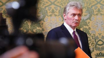 Введение США "адских санкций" против России вряд ли будет способствовать более успешному продвижению по пути украинского урегулирования, заявил Дмитрий Песков