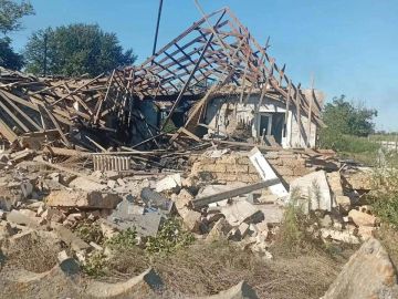 «Прислужники просроченного били по людям, по их домам»: Глава прифронтового округа заявил об ударах ВСУ по школам и ранении четырех человек