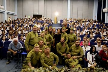 Культура без границ: Херсонский театр покорил школьников Новороссийска