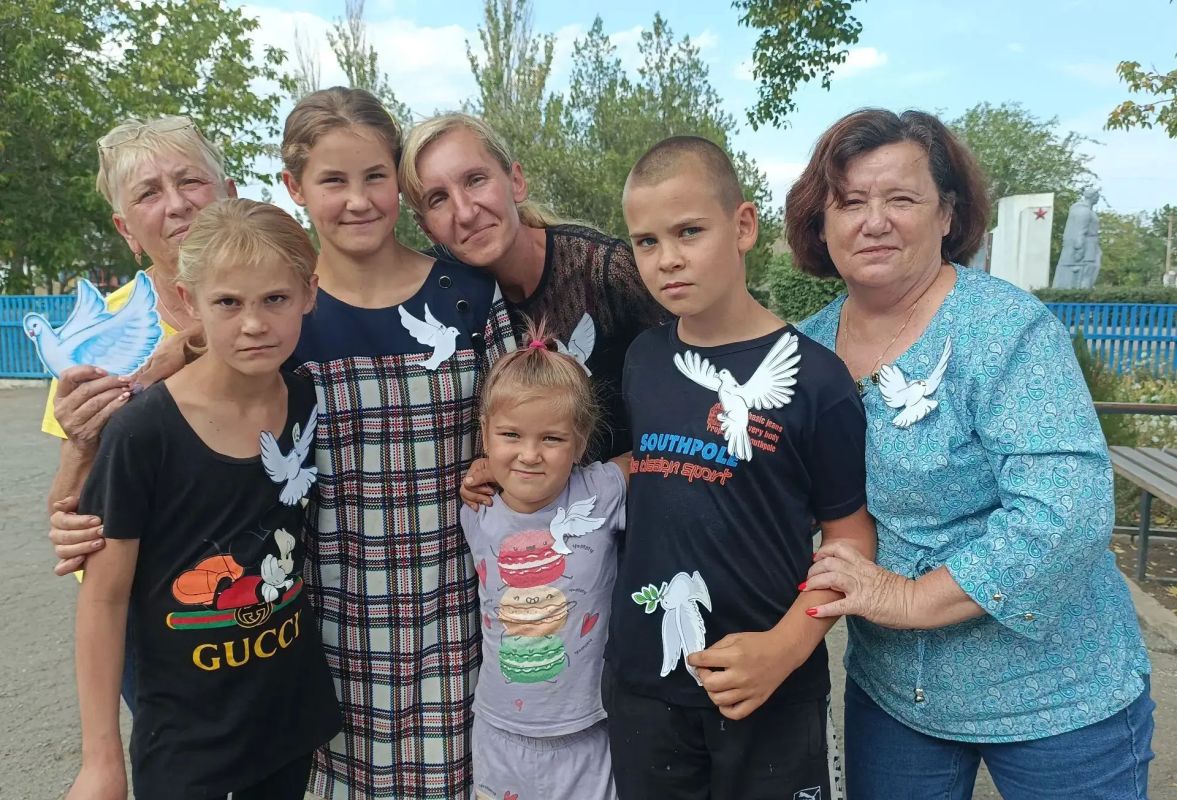В Богдановском сельском клубе прошёл час творчества «Белый голубь — посланник мира», приуроченный к Международному дню мира