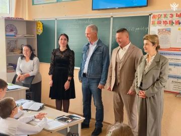 Владимир Сальдо проверил школы, детские сады и рынок Скадовска